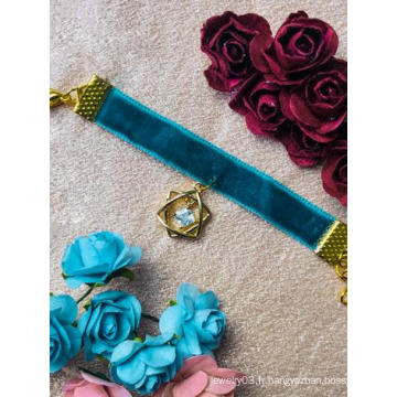 Collier ras de cou bleu BJD pour poupée articulée SD / 70 cm